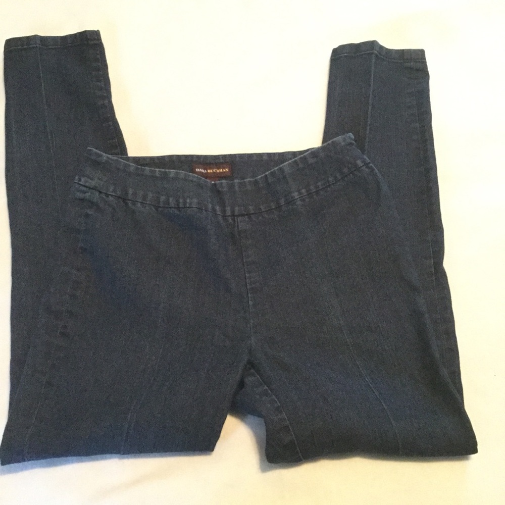 Dana Buchman denim pant, size 8, pull up